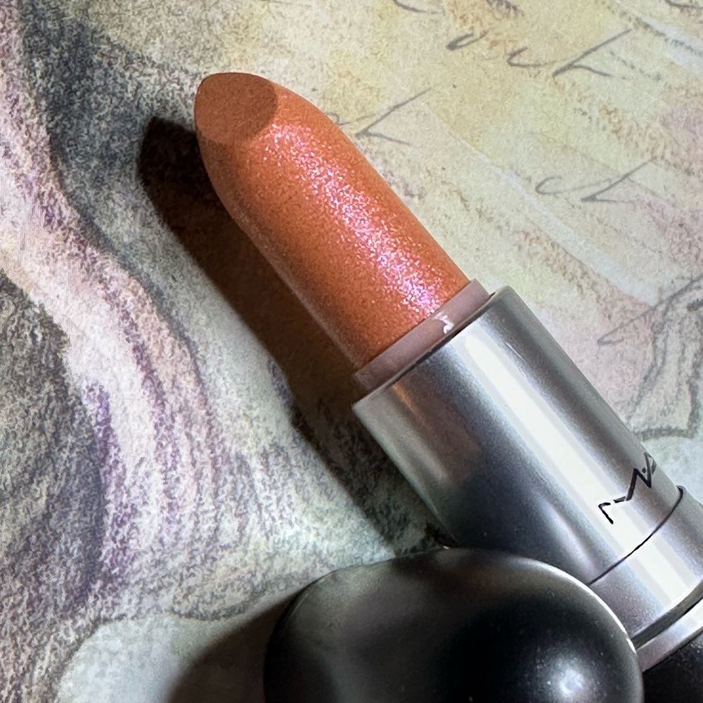 RARE! MAC COSMETICS BNIB GLARINGLY HIP DAZZLE Lipstick RARE to find Limited HTF - Picture 2 of 6